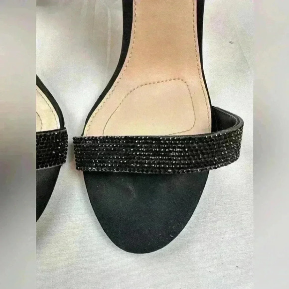 Nina Samiya Sandles w/Black Rhinestones (Size 8.5) - Picture 2 of 10
